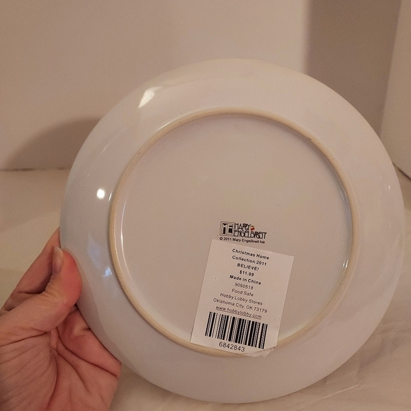 Lot of FOUR (4) Mary Engelbreit Santa Appetizer/Dessert Plates from Hobby Lobby - Picture 12 of 14